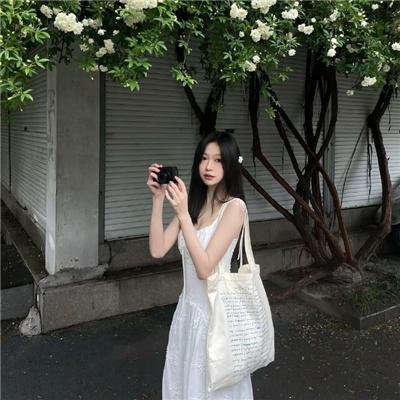 玛丽莲有深黑之眸